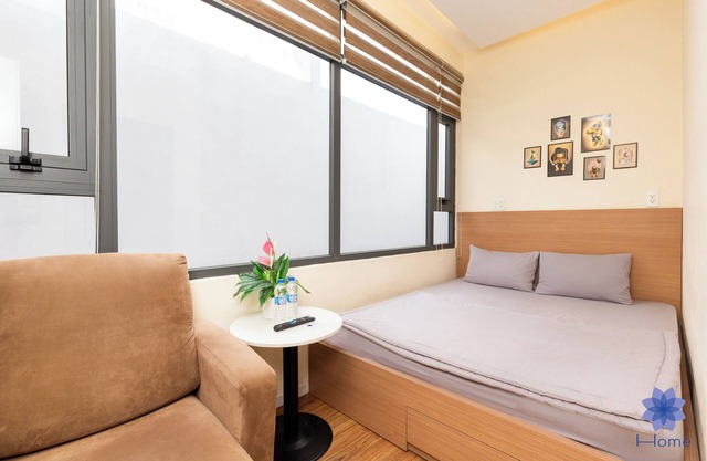 Studio in Modern building with AC; Kitchen; 1.3km from TSN airport