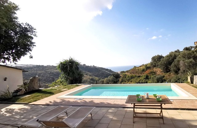 Studio Pelagos - Studio Apartment, Sleeps 3