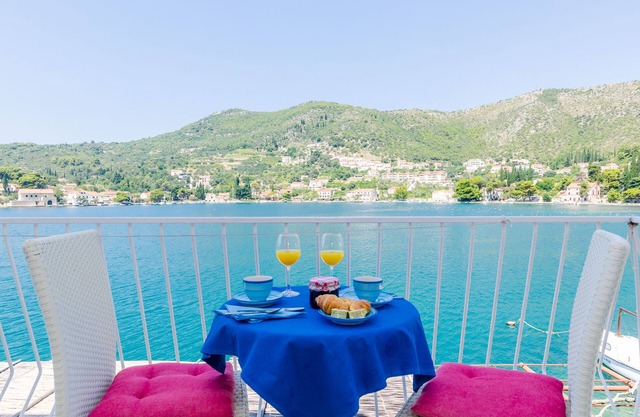 Studio Seastar apartment with a balcony sea viewn