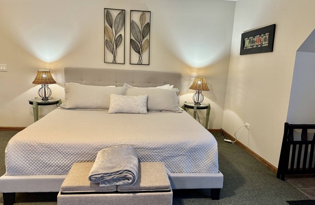 Studio Sleeps Four - Just Two Minutes Off The Highway