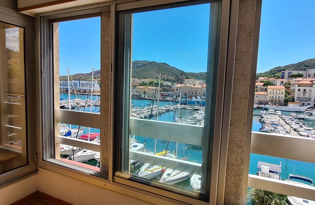 Studio SUR LE Port DE Plaisance