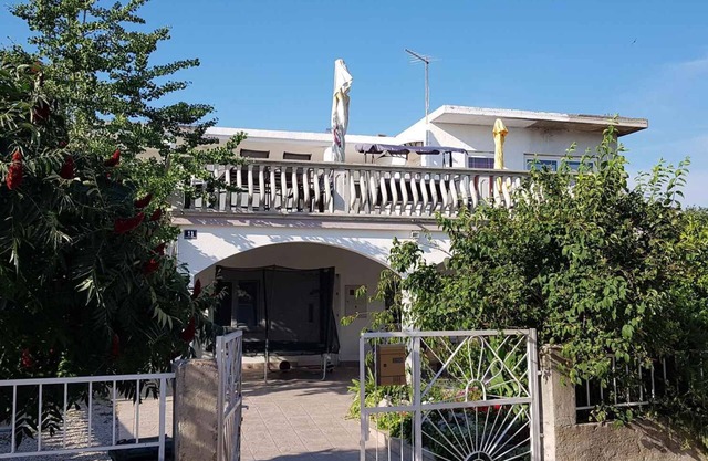Studio with air conditioning and Internet