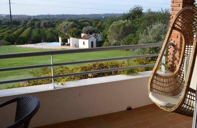 Studio with pool view (2 guests)
