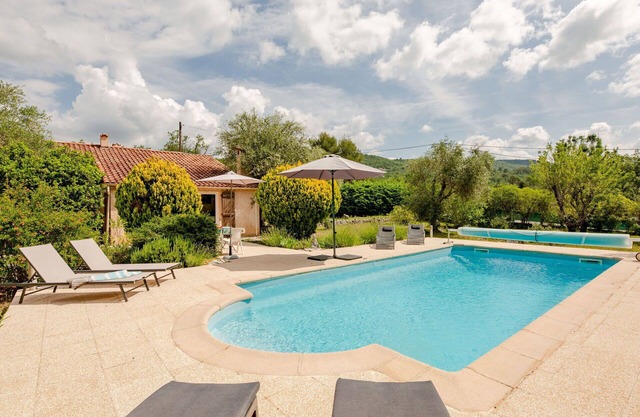 Stunning private villa for 4 people with WIFI, private pool, TV, terrace and parking