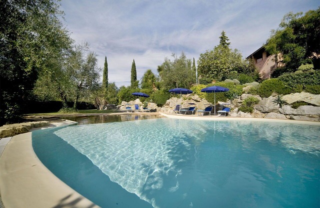 Stunning private villa for 9 people with A/C, WIFI, private pool, veranda and panoramic view