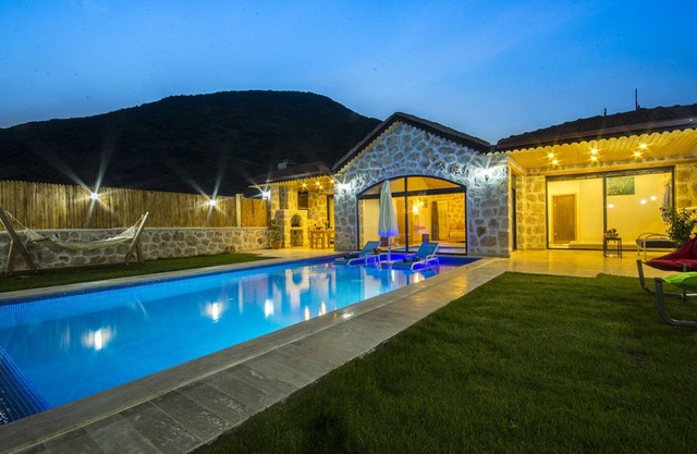 Stunning 1 Bedroom Villa with Secluded Outdoor Pool & Heated Indoor Pool