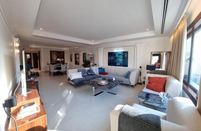 Stunning 2 bedroom furnished townhouse +terrace in the Pearl Qatar