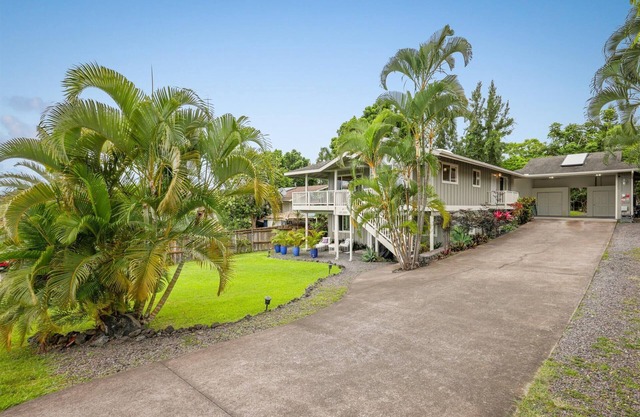 Stunning 3-bedroom 2-bath home in Kailua Kona with AC sleeps 8