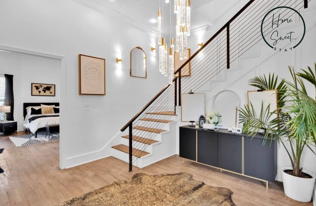 Stunning, 5-Bedroom 7-Minutes from Airport in College Park Area of Atlanta