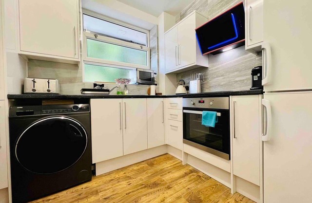 Stunning and Luxurious 1-bed Apartment in London