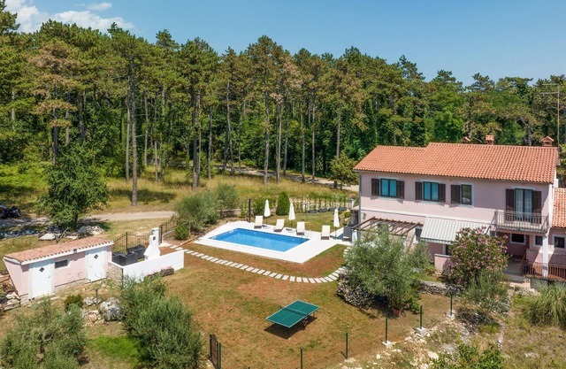 Stunning apartment in Labin with WiFi
