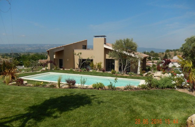 STUNNING ARCHITECT DESIGNED NEW VILLA WITH PRIVATE POOL - HEART OF PROVENCE