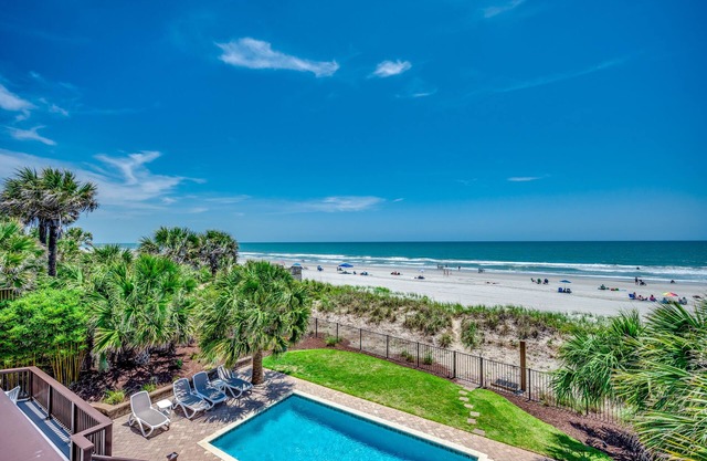 Stunning Beach Home! 3 Oceanfront Masters w/ensuite Baths! Panoramic Views!