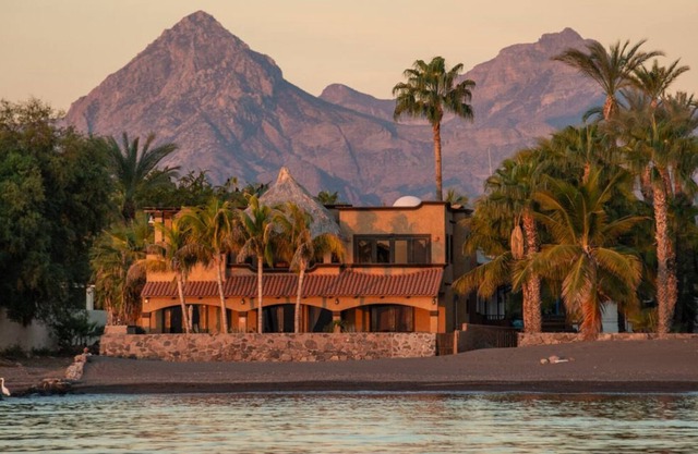 Stunning Beachfront Casa and Casita with a Heated Pool