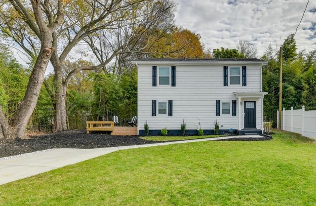 Stunning Charlotte Retreat about 2 Mi to City Center!