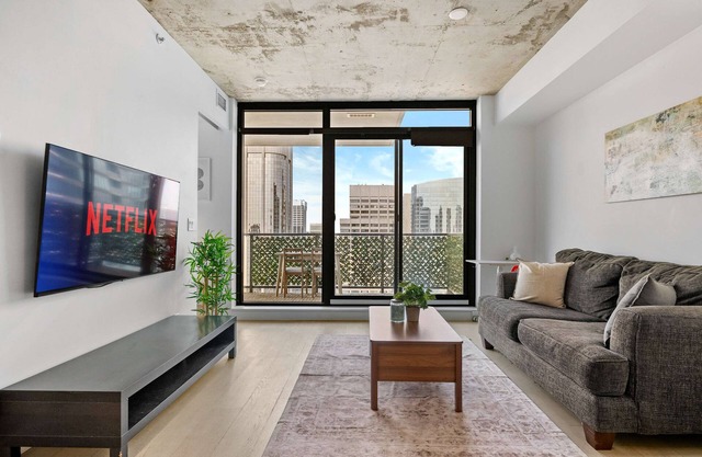 Stunning City Views Earthy Vibes WFH