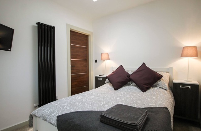 Stunning Cottage with Amazing Peak District Views