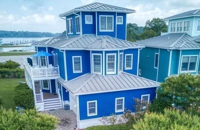 Stunning Direct Water Views, Private Beach & Community Pool!