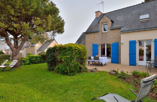 Stunning villa for 4 guests with WIFI, TV, terrace, pets allowed and parking