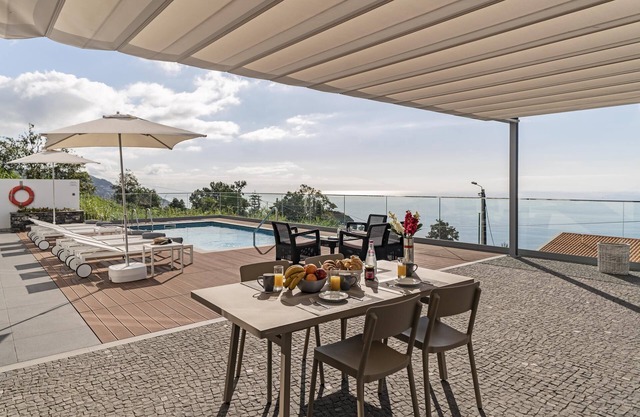 Stunning Funchal Villa | 3 Bedrooms | Vila da Portada | Panoramic Sea Views