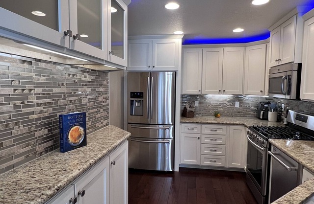 Stunning & Highly upgraded condo close to beach
