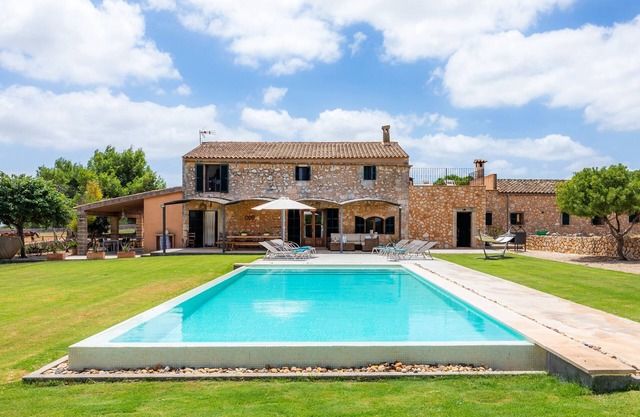 Stunning Holiday Home Sa Pleta with Mountain View, Wi-Fi, Balcony, Garden