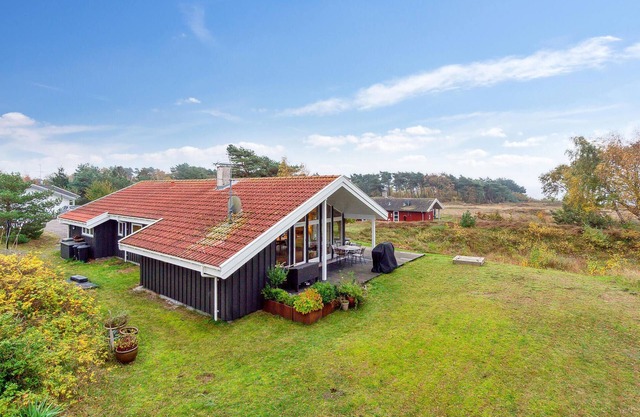 Stunning home in Aakirkeby with WiFi
