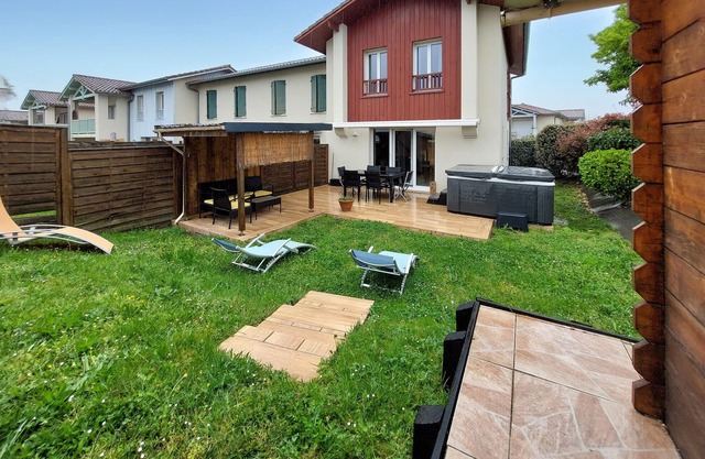 Stunning home in Angresse with kitchen