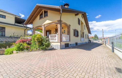 Stunning Home In Bosconero With Kitchen