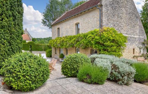 Stunning Home In Fontaine-Henry