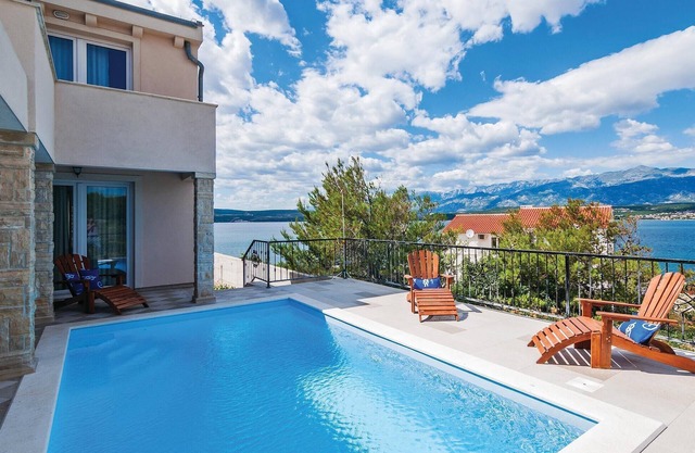 Stunning home in Novigrad with WiFi