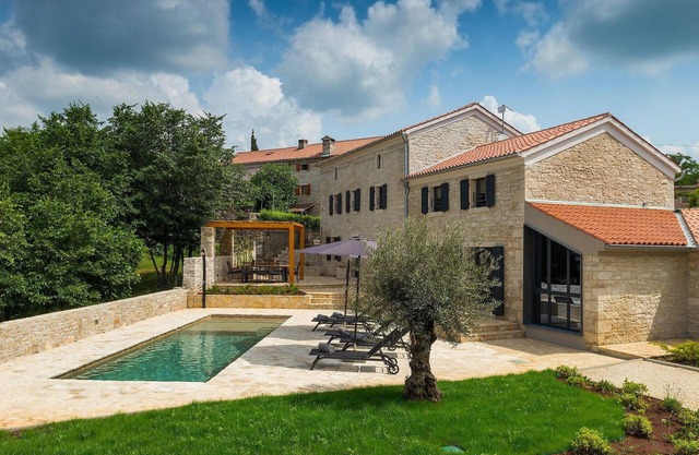 Stunning home in Svetvincenat