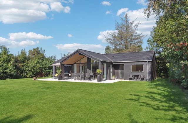 Stunning home in Stege with WiFi