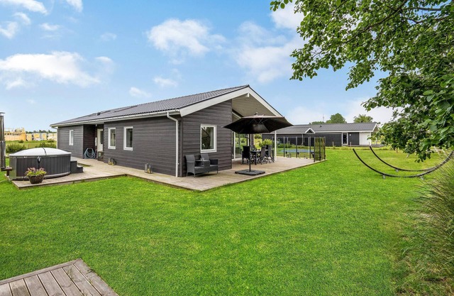 Stunning home in Væggerløse with WiFi