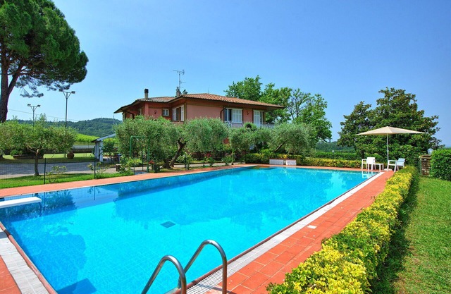 Stunning private villa for 6 guests with WIFI, A/C, private pool, patio, panoramic view and park.
