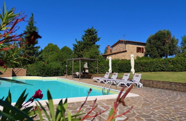 Stunning private villa with WIFI, A/C, private pool, TV, patio, pets allowed and panoramic view