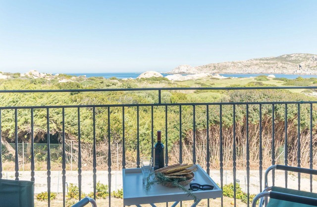 Stunning villa for 4 guests with TV and terrace