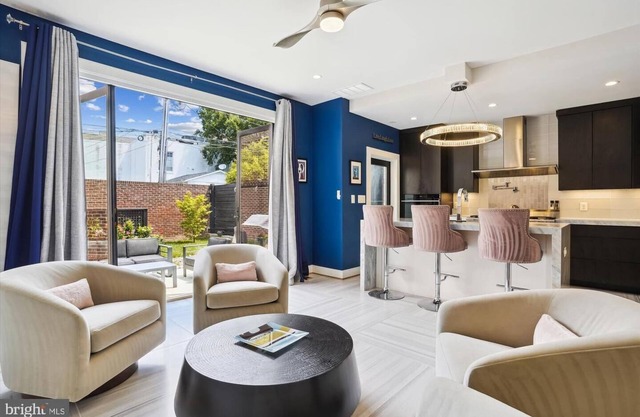 Stunning Luxury Townhome in Old Town Alexandria – Walk to Shops, Dining & Metro!