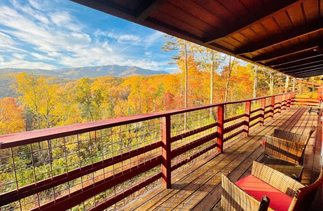 Stunning Mtn View, True Log Cabin, Romance Getaway, Rare Find