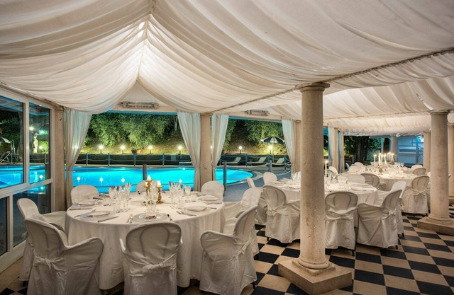 Stunning private villa for 14 guests with private pool, A/C, WIFI and parking