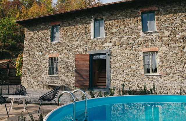 Stunning private villa for 6 people with WIFI, private pool, patio and panoramic view
