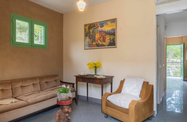 Stunning private villa with WIFI, TV, terrace, pets allowed, panoramic view and parking