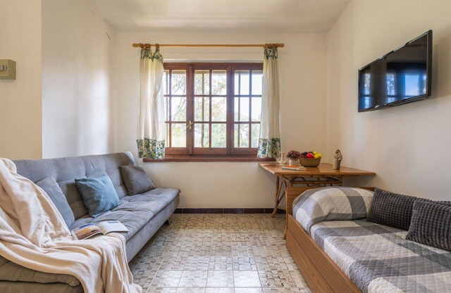 Stunning private villa for 7 people with A/C, WIFI, TV, patio, pets allowed and panoramic view