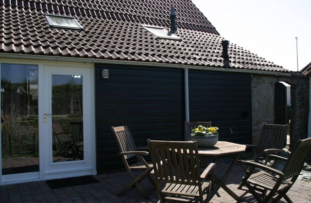 Stunning private villa for 4 guests with WIFI, TV, terrace, pets allowed and parking