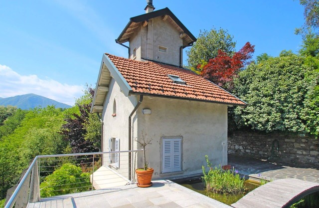 Stunning private villa for 4 people with patio