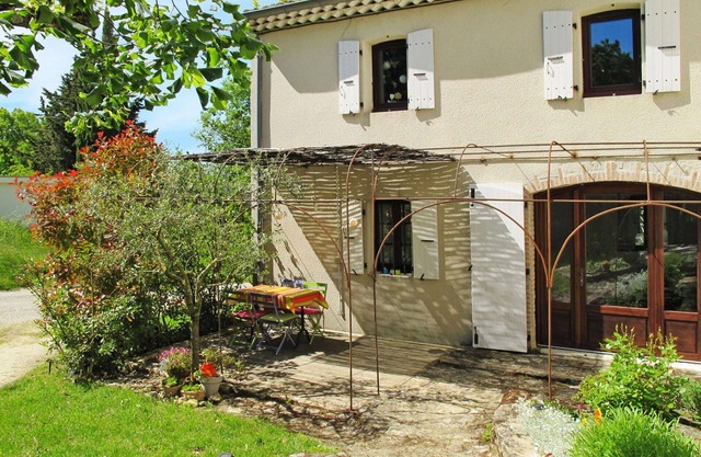 Stunning private villa for 2 guests with WIFI, TV, terrace, pets allowed and parking