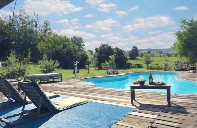 Stunning private villa for 10 guests with sauna, private pool, WIFI and veranda