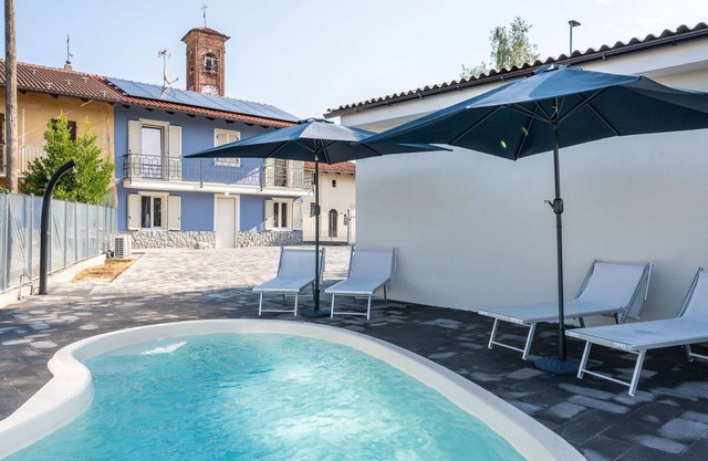 Stunning private villa for 6 guests with private pool, A/C, WIFI, TV and terrace