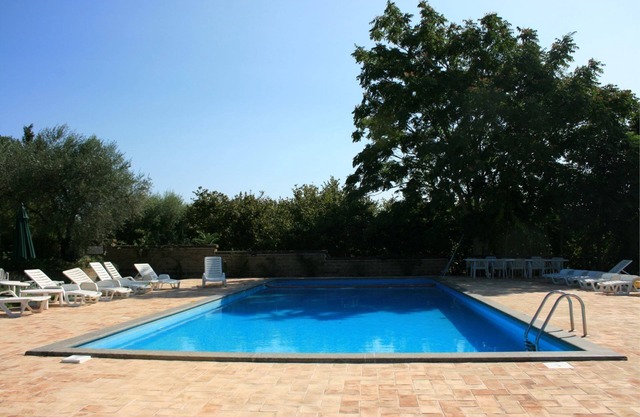 Stunning private villa for 14 guests with WIFI, A/C, private pool, TV, terrace and pets allowed