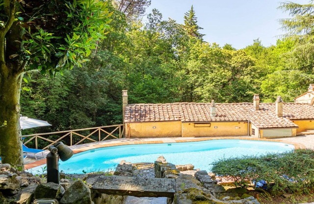 Stunning private villa for 5 people with private pool, WIFI, TV, veranda and panoramic view
